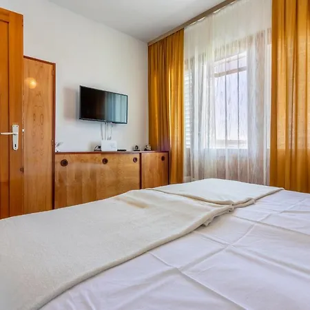 Apartment Dobrincic Selce