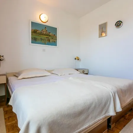 Apartment Dobrincic *
